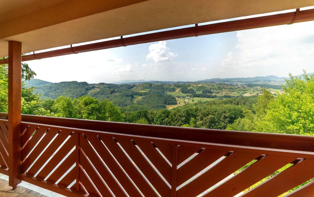 Appartement Planinca -Hisa Z Razgledom à Smarje pri Jelsah Extérieur photo